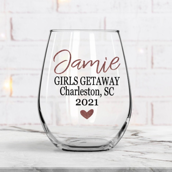 Girls getaway wine glasses, Girls weekend, Girls Trip, Girls' Trip Getaway, Best Friend Gift, Personalized Glass, Party Favor, Gift for her
