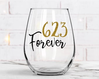 Roommate Gift, Roommate wine Glass, Best Friend Gift, Christmas Gift, College Roommate, Dorm Room, Apartment, Graduation Gift, Rommie Gift