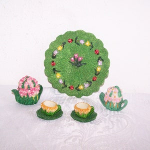 Child&#39;s Resin Tea Set, Green with Pink Flowers Design