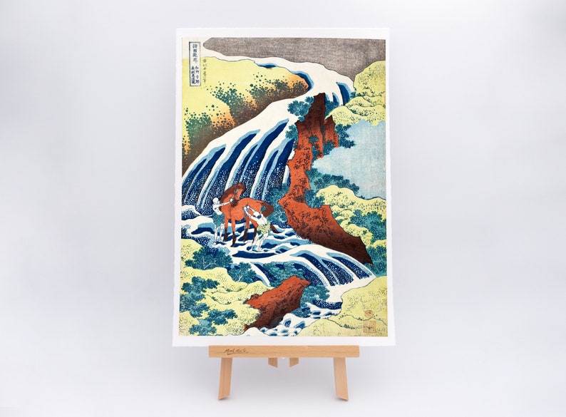 Hokusai's The Yoshitsune horse-washing falls at Yoshino, Izumi Province Impression fine art à bord frangé image 1