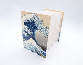 Handcrafted Leporello Notebook 3 - classic Ukiyo-e Design - Italian Embossed Paper - Ideal for Watercolor & Drawing - Parisian Stationery