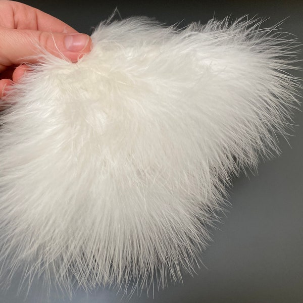 22 pcs Fluffy feathers White feathers Soft feathers Ostrich feathers Natural feathers Loose feathers Hat feathers Feathers for crafts