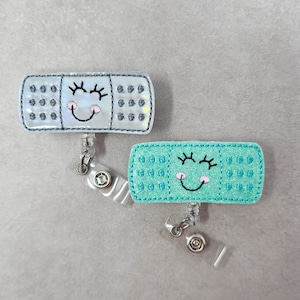 Bandage einziehbarer Ausweishalter | Verband Abzeichen Reel | Smiley Verband Ausweishalter | Austauschbare Ausweishalter | Abzeichen Reel Topper