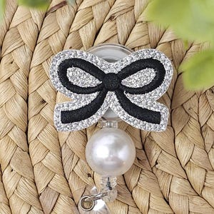 Weißer Kokette Bogen einziehbarer Ausweishalter, Kokette Bogen Ausweishalter, Bogen Ausweis Reel, austauschbarer Ausweis Reel, Krankenschwester Ausweis Reel, Topper