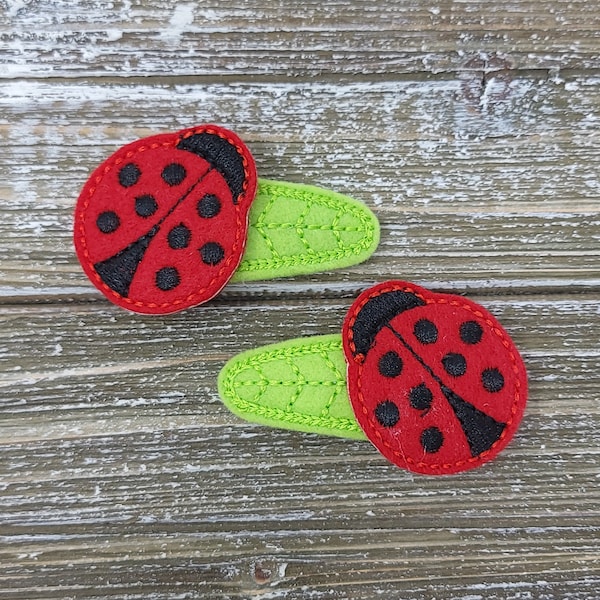 Ladybug Felt Snap Clips, Set of 2, Right and Left, Ladybug On Leaf Hair Clips