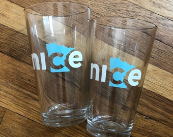 Nice Minnesota Pint Glass, Set of 2 - Minnesota Beer Glass, Minnesota State Pint Glass, State Glass