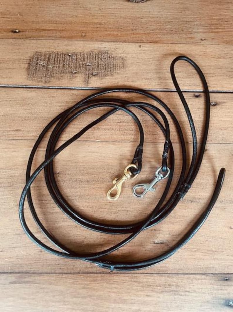 Dog Show Lead - Round, 4mm Leather with a Trigger Clip image 1