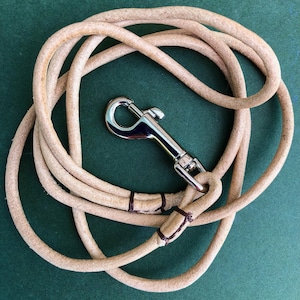 Dog Show Lead - Round, 4mm Leather with a Trigger Clip Natural