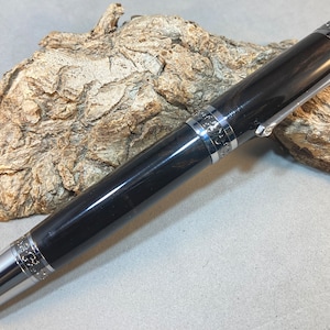 Chrome & Black Titanium Fountain Pen with African Blackwood #2350)