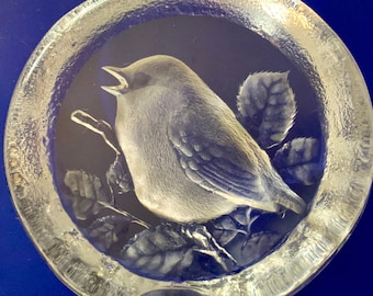Mats Jonasson Lead Crystal Bird Paperweight, Swedish Art Glass, Signature Collection