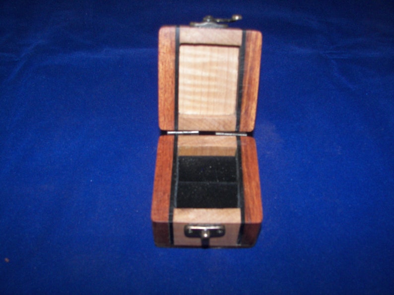 100/_2973 Fancy Keepsake /& Ring Box