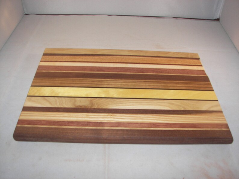 100/_1338 Large Wood Cutting Board Serving Board
