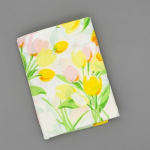 Vintage Tulip Print Twin Flat Sheet, JP Stevens 1970s “Tulip Time” Bed Sheet, Made in USA