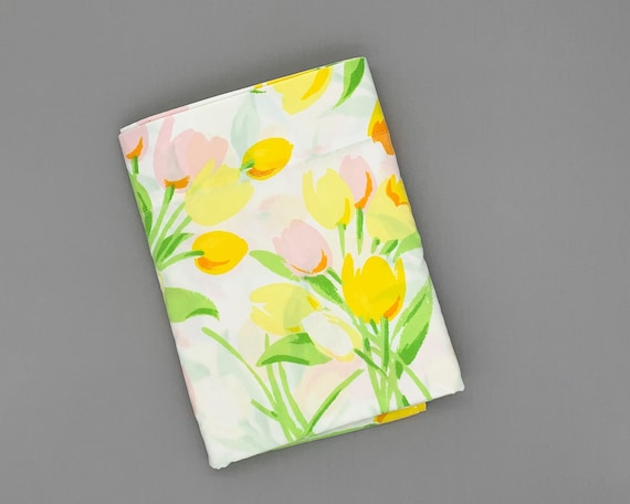 Vintage Tulip Print Twin Flat Sheet, JP Stevens 1970s “Tulip Time” Bed Sheet, Made in USA