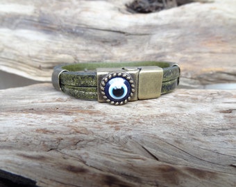 Men Evil Eye Bracelet, Green Thick Leather and Bronze Magnetic Clasp, Protection Bracelet, Men Leather Cuff, Turkish Nazar, Gift for Him Her