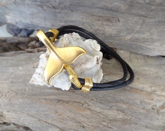 Tail Bracelet, Black Leather Bracelet, Unisex Jewelry, Gold Whale Tail Clasp, Nautical Bracelet, Leather Cuff, Gift for Her, Gift for Him