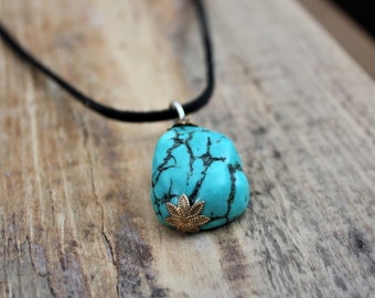 ViNTAGE turquoise precious stone  Pendant