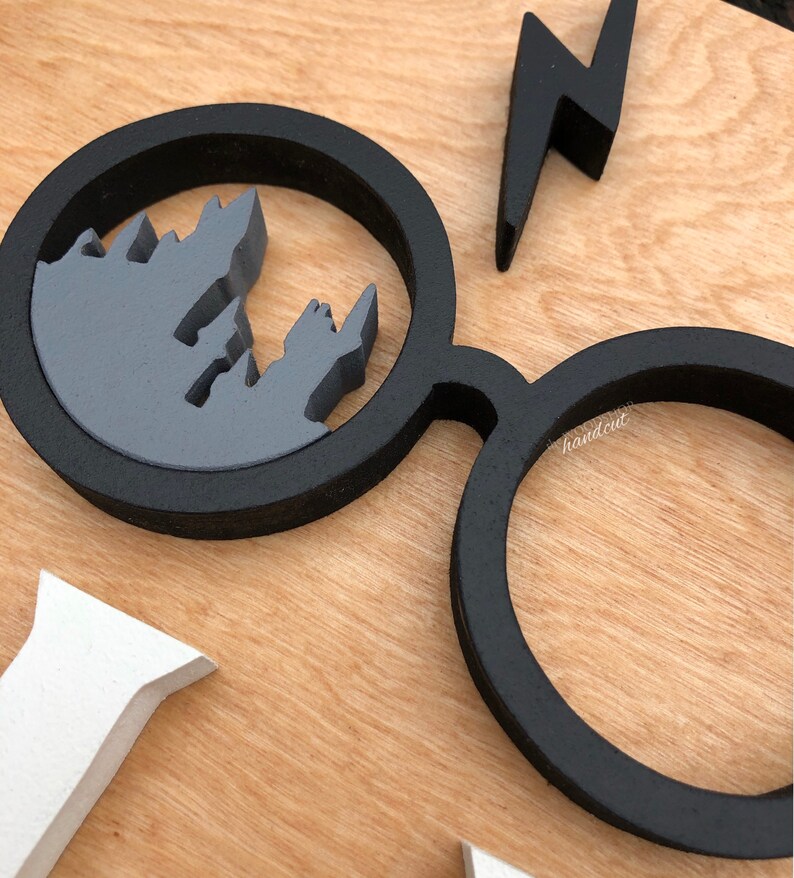 24 Custom Wood Harry Potter Name Sign Round 3D Cutout design Etsy