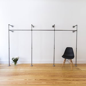 Industrial Kleiderstange - Offener Kleiderschrank - Garderobenschank - Garderobensystem - Stahlrohre - Industriechic - Kleiderständer