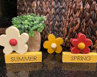 Wood Flower Set: Tiered Tray Spring & Summer Decor