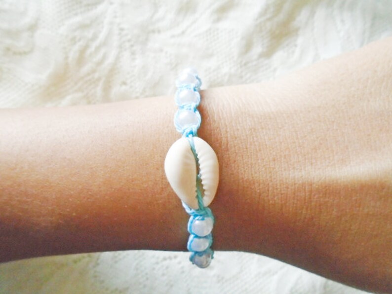 Pearl bracelet Cowrie shell bracelet Girl bracelet Beach bracelet Seashell bracelet Waterproof bracelet Beaded bracelet