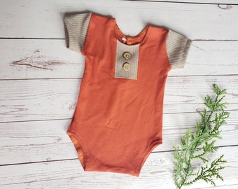 Newborn boy orange romper.  Baby fall photo prop.  Autumn Photoshoot outfit.  Newborn clothes.  Coming home outfit. Baby onesie