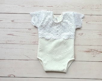 Lace Newborn Romper.  Newborn White Romper.  Newborn Lace Romper Set. Newborn Photo Props.  Newborn Photo Outfit. Newborn Girl Lace Romper