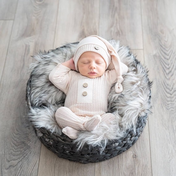 Newborn Footed Sleeper. Baby Pijamas. Footed Romper and Hat