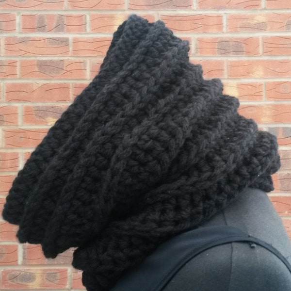 Black scarf, infinity scarf, scarf, circle scarf, crochet cowl, chunky scarf, womens scarf, knitted scarf, winter cowl, cowl neck, cowl