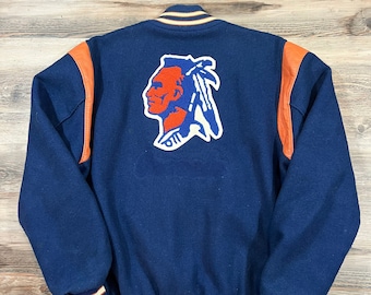 Vintage wollen varsityjack: jaren 60 Native American Chief Letterman