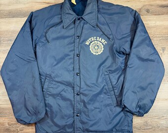 Vintage jaren 60 Champion Notre Dame Coaches-jas, gevoerd met imitatiebont