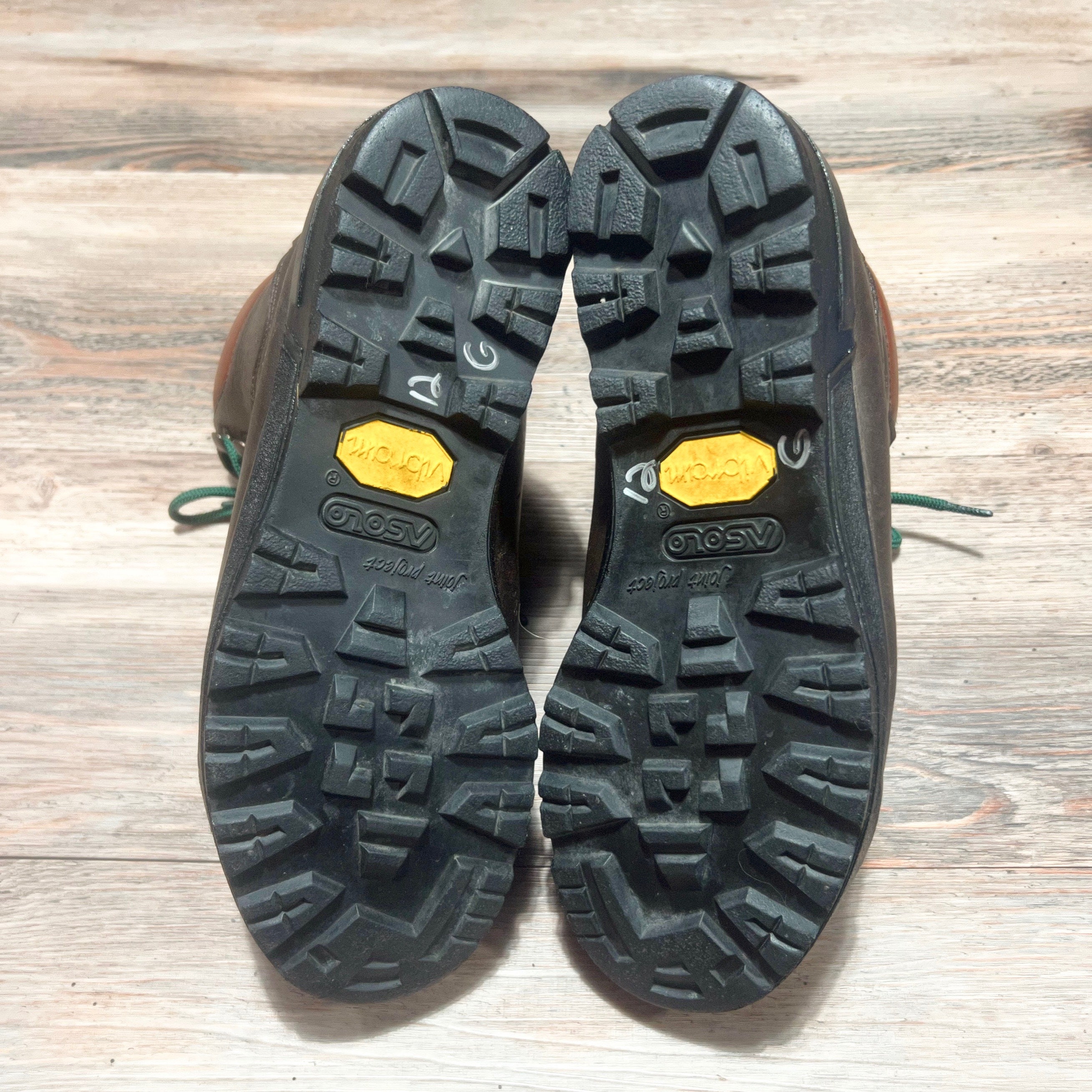 Vintage ASOLO Leather Hiking Boots: Goretex Vibram, Size 7.5 - Etsy