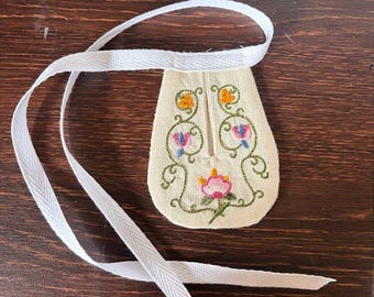 Felicity Merriman American Girl Doll Embroidered pocket  REPRODUCTION