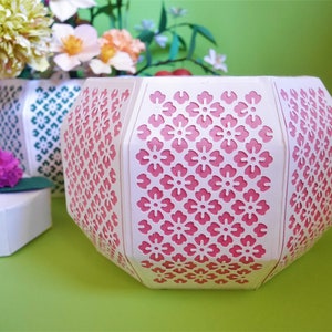 Fioriera/vaso - Fiore - Modelli - H 15,5 cm - L 23,5 cm - Download istantaneo - SVG - PDF - Silhouette - Scan&Cut - Video Tutorial - 3D - Fai da te