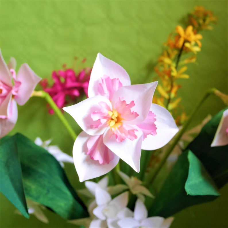 Flora&Fauna Bouquet Paper Flowers 3D Crafts Instant Download Templates SVG Studio Scan and Cut Paper Bouquet Spring image 2