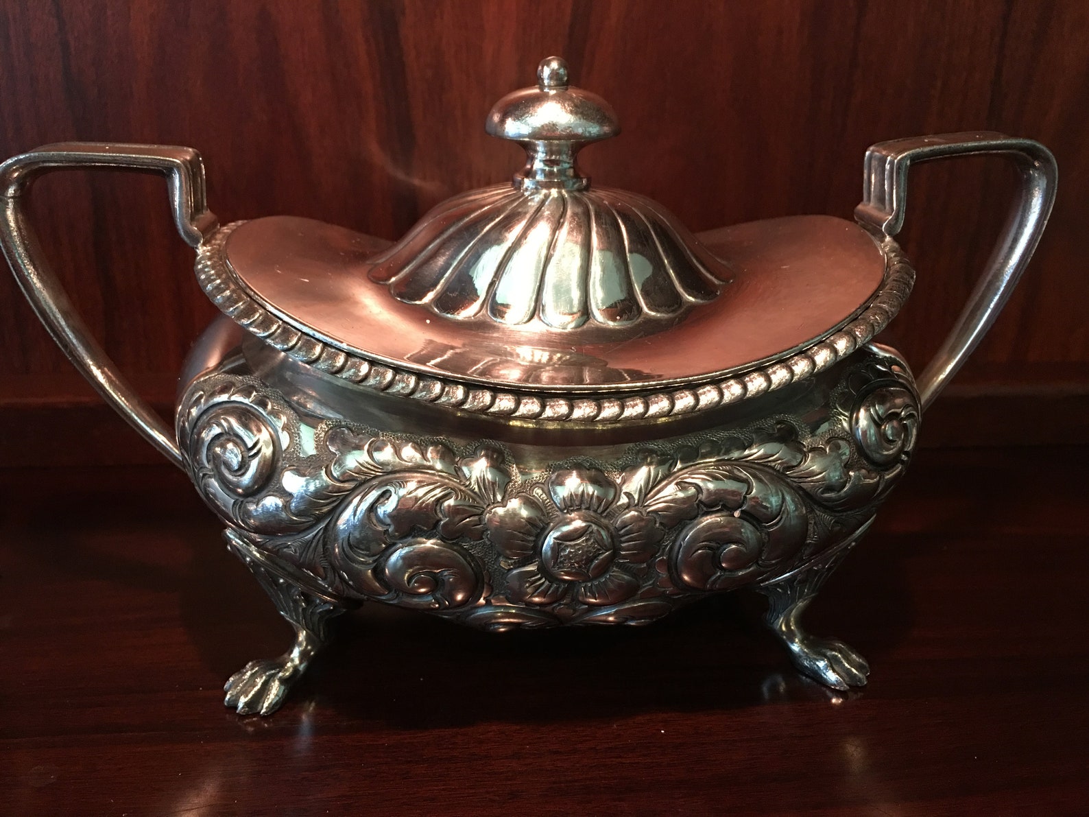 Stunning Meriden Britannia Repoussé Quadruple Plate Silver Etsy