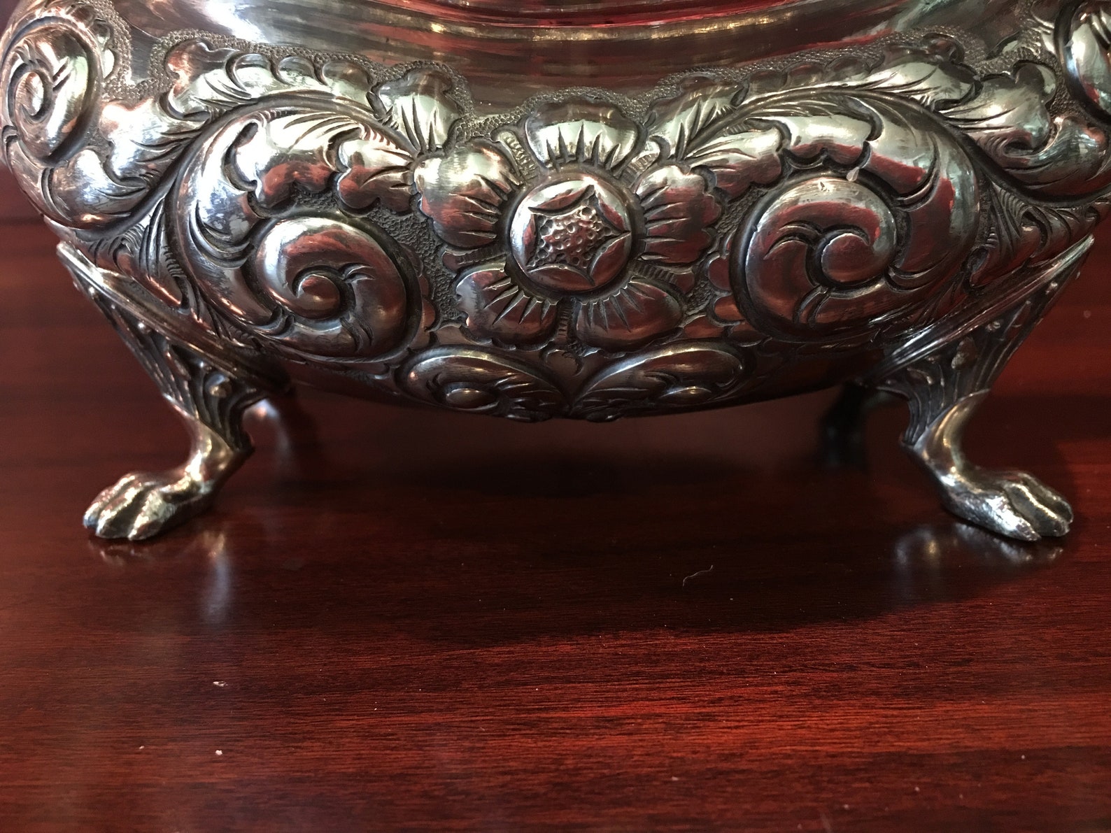 Stunning Meriden Britannia Repoussé Quadruple Plate Silver Etsy