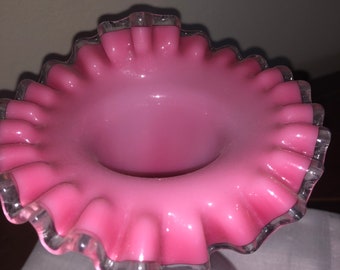 Pink Fenton bulbuos ruffle glass vase