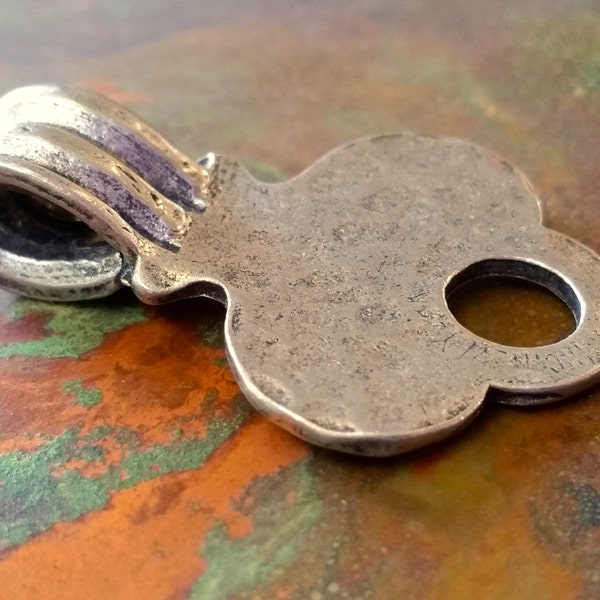 3 wisiorki HAMMERED KEY BaiL | cyna tłoczona | odlew niestandardowy | KB-02