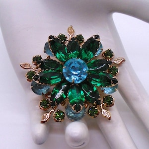 Vintage Gold Tone Prong Set Aqua Blue and Emerald Green Marquis and Chaton Rhinestones Flower Burst Pin Brooch