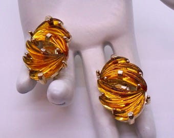 Vintage Gold Tone Golden Topaz Molded Leaves Clip Earrings Designer Signed Judy Lee