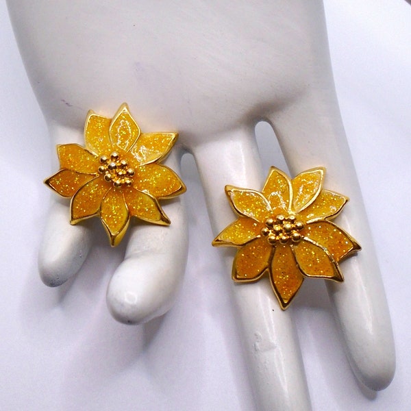 Vintage Gold Tone Cream Glitter Enamel Christmas Poinsettia Post Earring Unsigned Avon Circa 1987 "White Christmas"