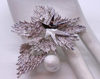Broche Vintage à 3 Feuilles - Finition Or Striée En Relief - Modèle #3584 - Occasion