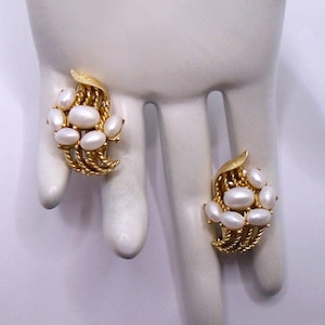 Vintage Textured Detailed Gold Tone with Oval Faux Pearls Clip Earrings Designer Signed Crown Trifari