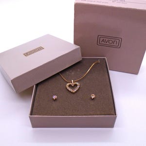 Vintage Avon Special Sparkle Gift Set Gold Tone Rhinestone Heart Pendant Necklace Earrings (1986)