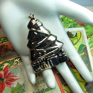 Vintage Polished Silver Tone Hollow Metal Detailed Christmas Tree with Presents Holiday Pin Brooch Pendant