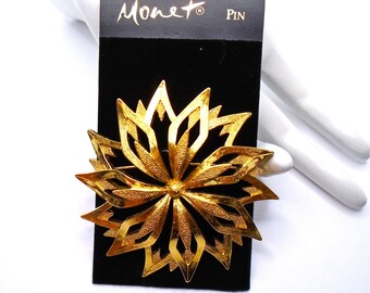 Vintage Textured and Polished Gold Tone Large Cut Out Flower Pin Brooch Designer Signed Monet on Original Sales Card