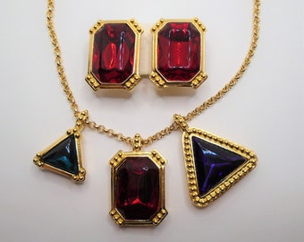 Vintage Trifari Rhinestone Pendant Necklace & Clip Earrings Set