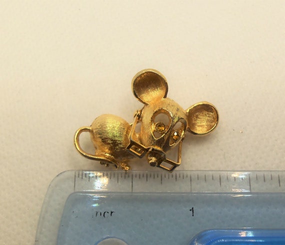 Vintage Textured Gold Tone Mouse Figural Pin Broo… - image 3