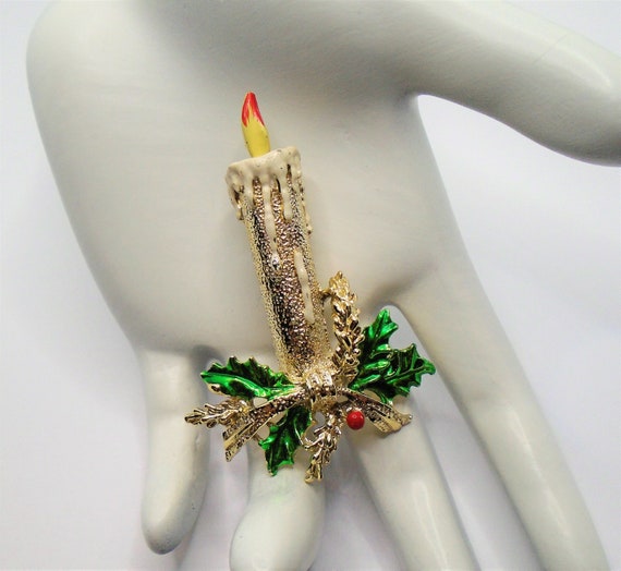 Vintage Detailed Gold Tone Red, Green, White, and… - image 1
